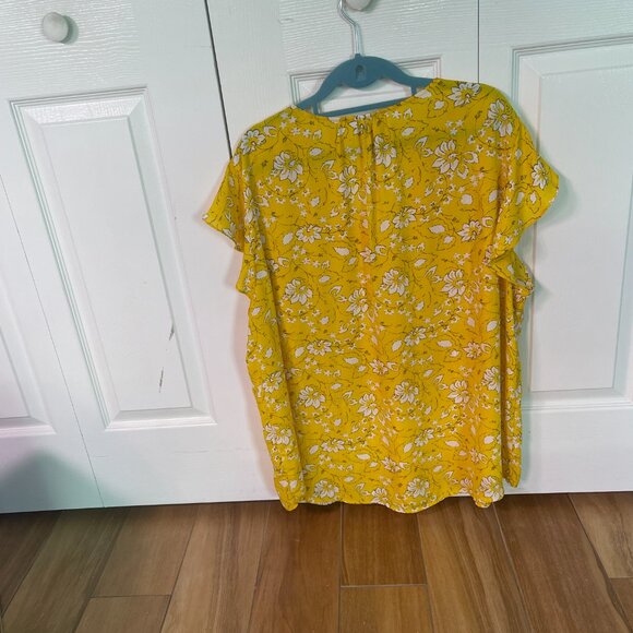 Carolina Belle Yellow White Floral Pleated Front Blouse 2X - Picture 2 of 7